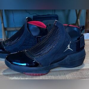 Jordan 19 Retro Bred CDP (2008) In Mens Size 9.5 In Fantastic Condition.